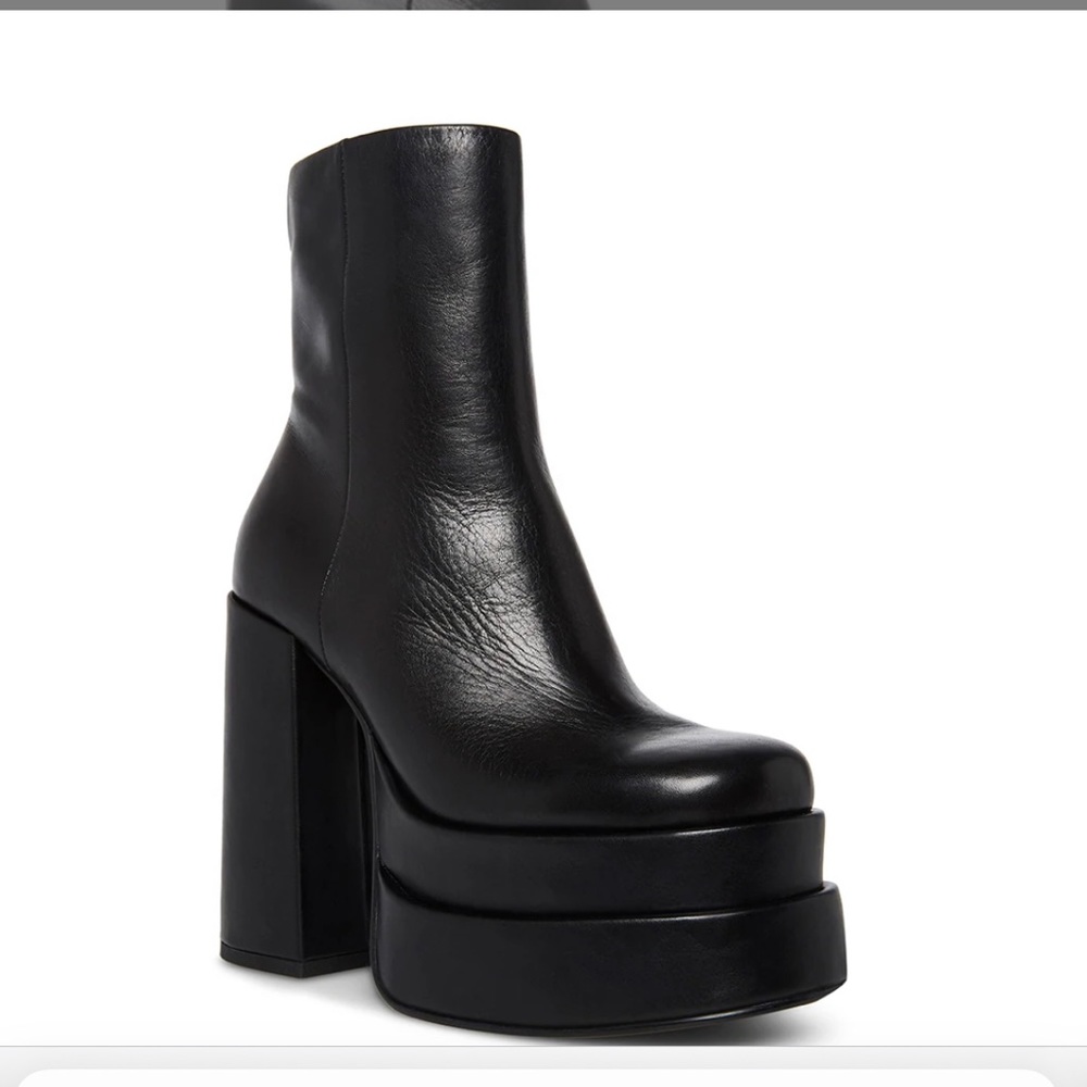 Cobra boots